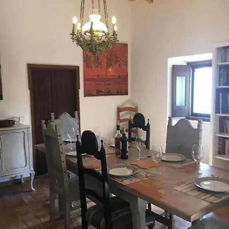 San Salvatore Vila *